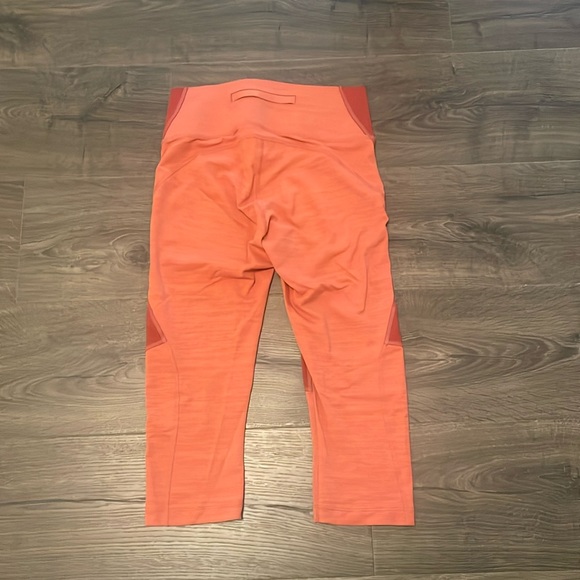 Outdoor Voices Orange and Maroon Capri Leggings, Size Small - Picture 4 of 4